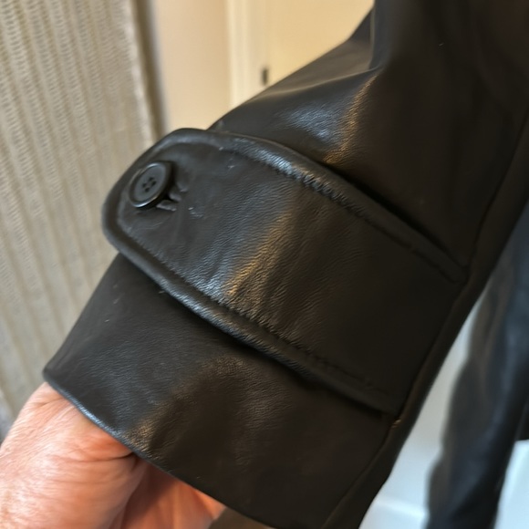 Genuine Leather Tiboa mid length coat - Picture 2 of 9